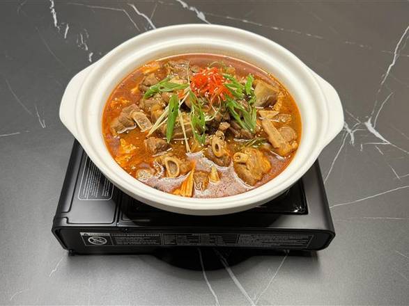 Braised lamb in clay pot红烧羊肉煲